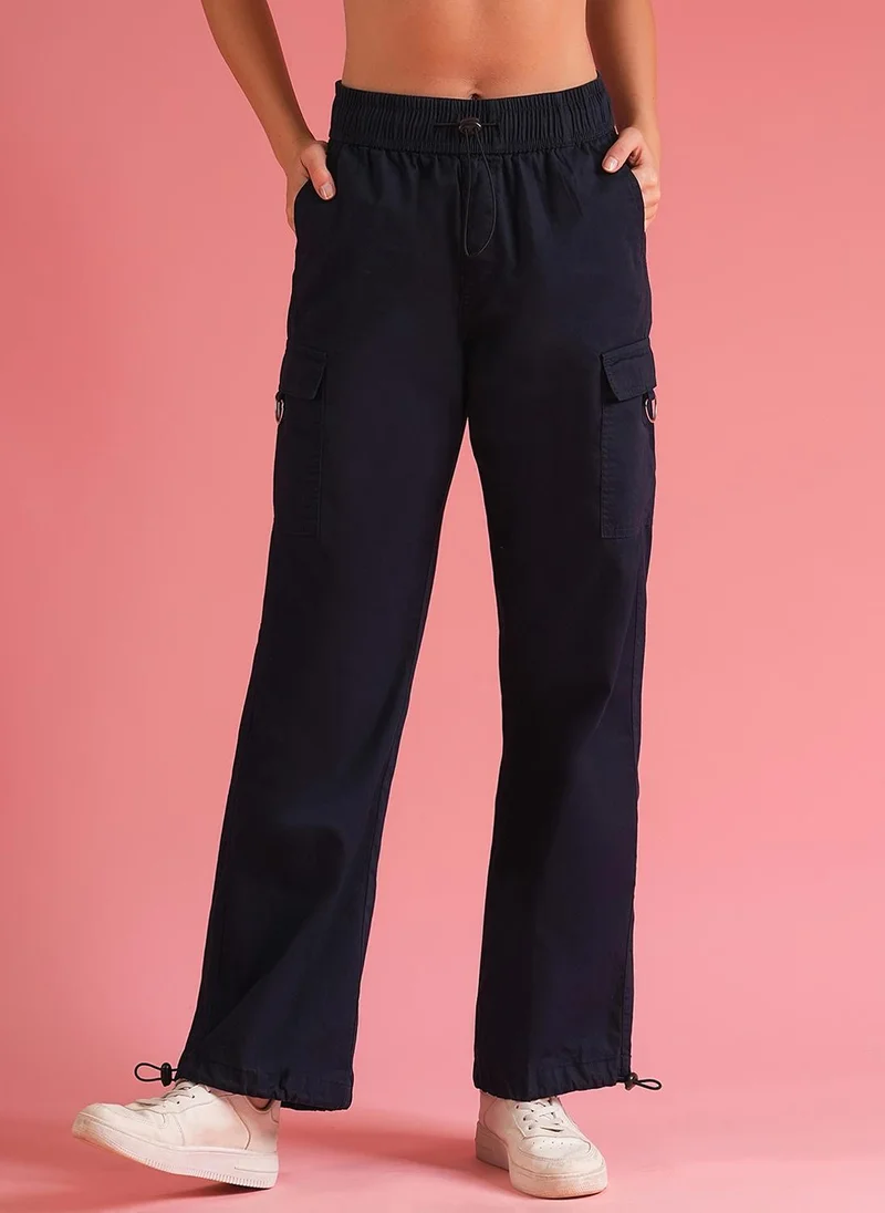 جلو باص بنطلون كارغو نسائي بقصة واسعة وخصر متوسط من جلوبس